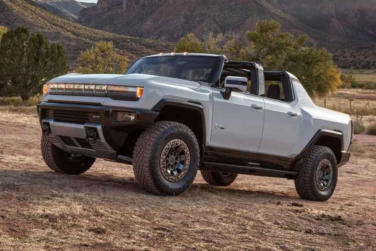 Felipe Titto indica o GMC Hummer EV